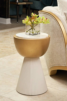 Акцентный столик Scotts Square