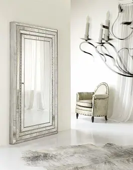 Напольное зеркало с отсеком для украшений Glamour